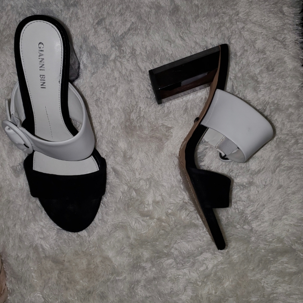 Gianni Bini Euc sandals